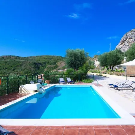 Kato Sleeps 8 Kateleios
