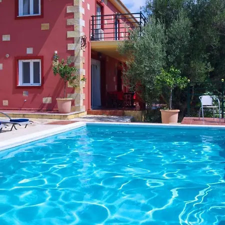 וילה Kato Sleeps 8 *