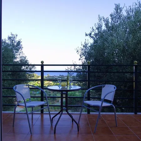Kato Sleeps 8 Вилла Кателиос