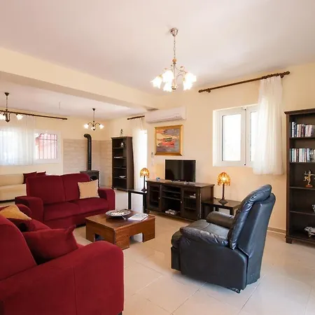 Вилла Kato Sleeps 8 Кателиос